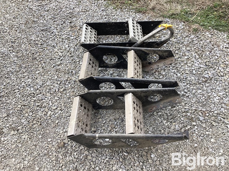 semi-side-steps-image-4