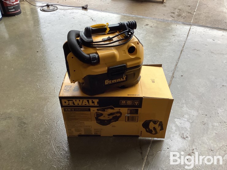 dewalt-cordless/corded-wet-dry-hepa-vac-image-6