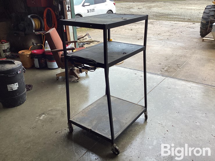 metal-shelf-on-wheels-image-5