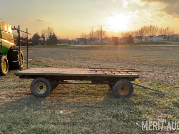 14ft.-hay-rack-on-john-deere-running-gear-image-6