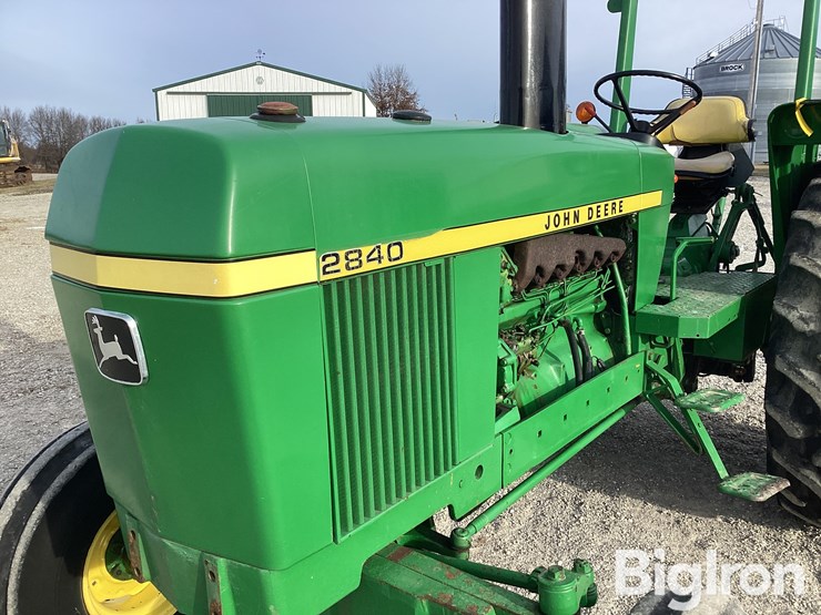 1977-john-deere-2840-image-11