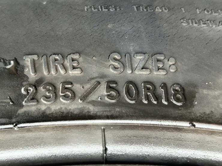 2013-chevrolet-impala-ltz-sedan-image-34