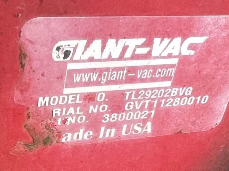 2012-giant-vac-tl29202bvg-towable-leaf-vacuum-image-18