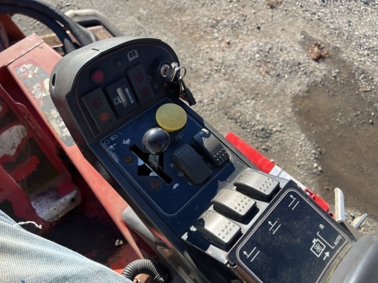 2011-toro-groundsmaster-4000d-4wd-rotary-mower-image-21