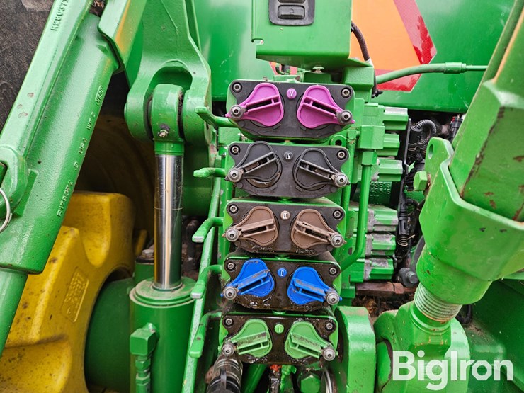 2014-john-deere-8345r-image-13