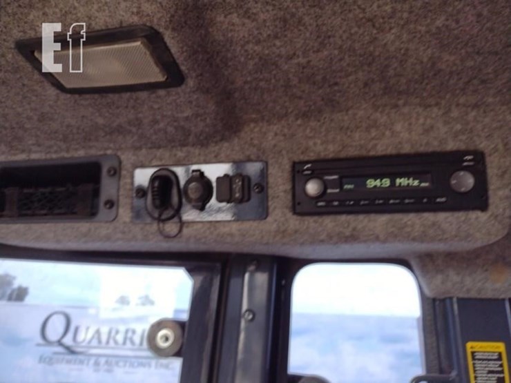 2019-deere-310sl-image-10