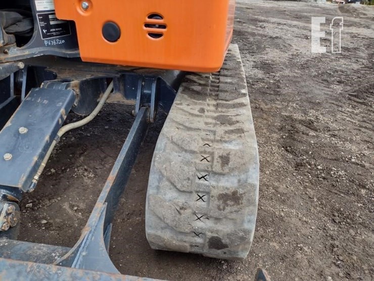 2022-deere-26g-image-41