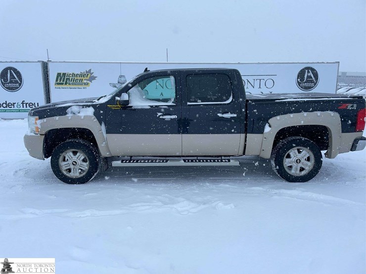 2012-chevrolet-silverado-1500-image-2