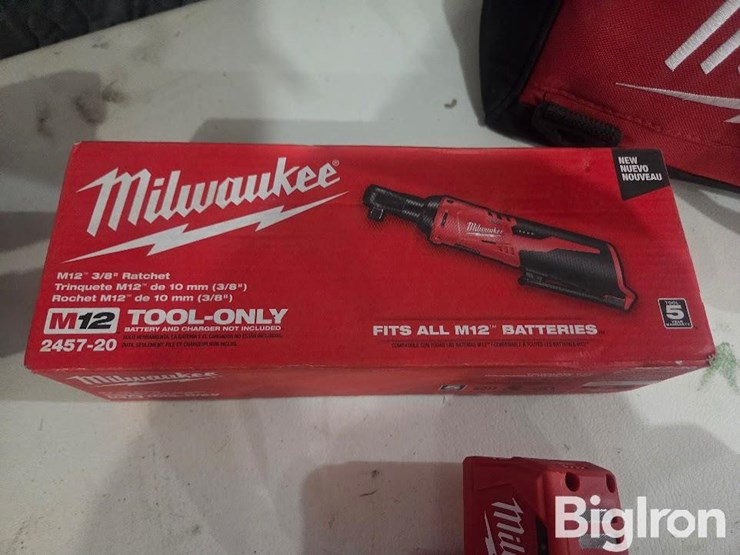 milwaukee-battery-operated-hand-tools-image-19