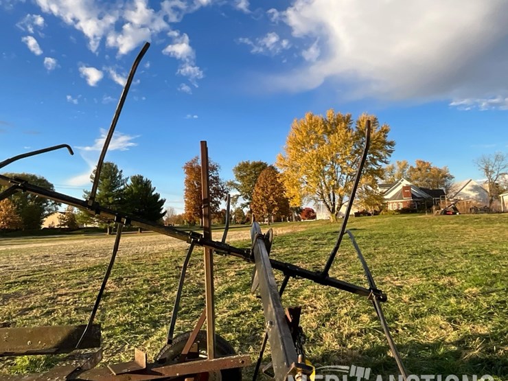 kelderman-6-row-corn-reel-on-cart-image-14