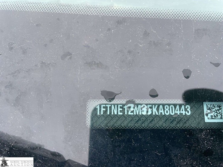 2015-ford-transit-image-10