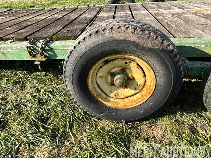 john-deere-implement-trailer-image-19