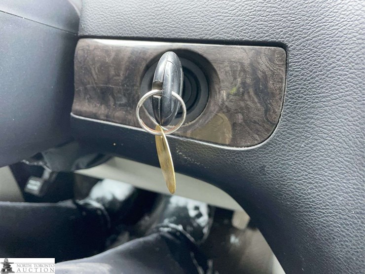 2011-dodge-grand-caravan-image-16