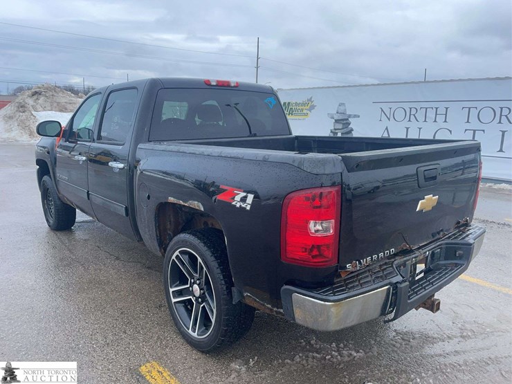 2013-chevrolet-silverado-1500-image-3