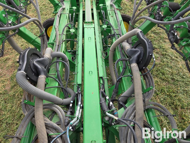 2022-john-deere-1795-image-10