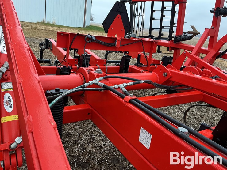 2013-kuhn-krause-6200-27-image-19