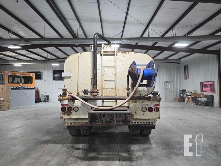 2009-international-durastar-4300-image-8