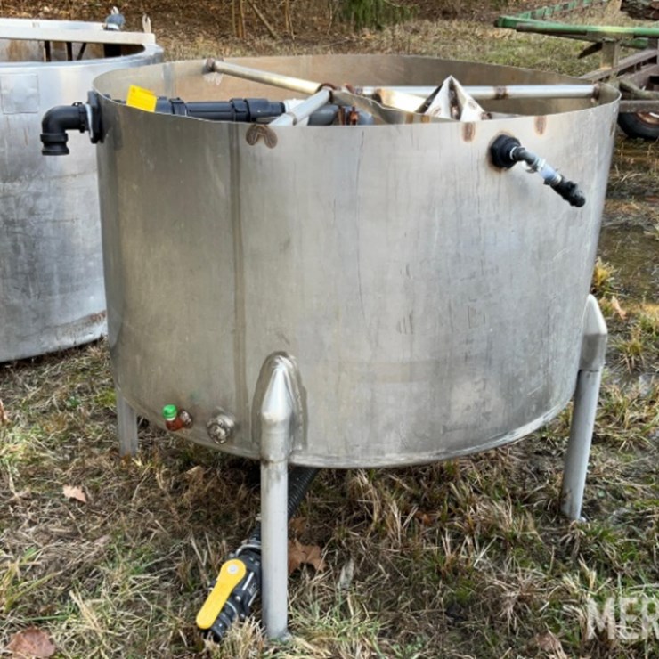 Stainless Steel Tank on Stand