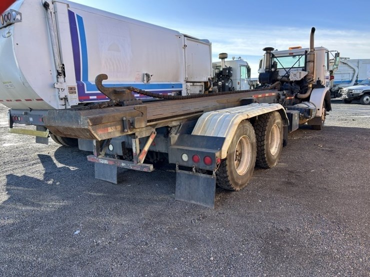 2003-autocar-wx-t/a-roll-off-truck-image-4