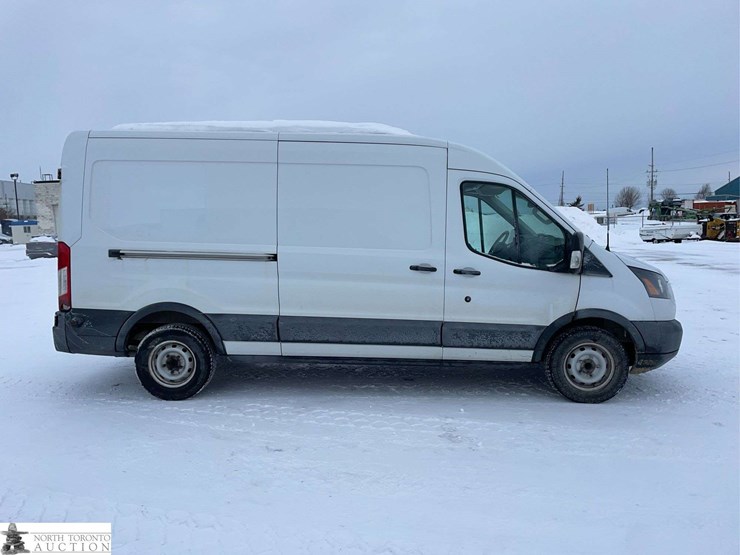 2017-ford-transit-image-6