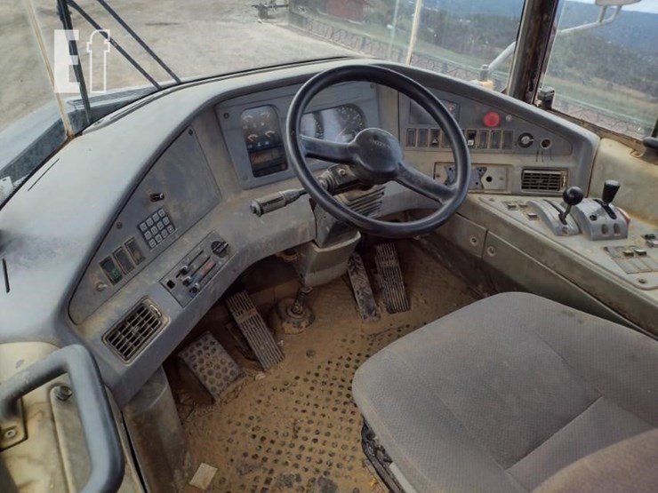 2003-volvo-a40d-image-12