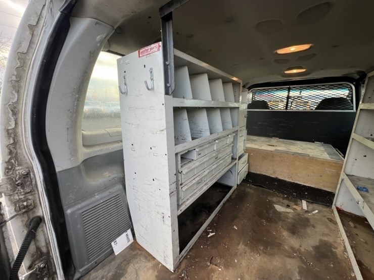 2006-ford-e350-image-21