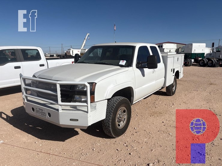 2004-chevrolet-silverado-2500hd-image-1