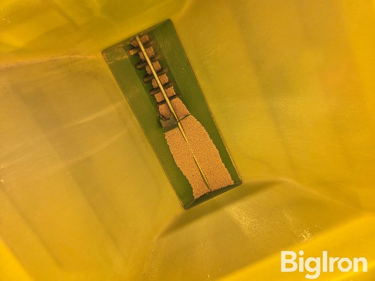 2022-john-deere-1795-image-11