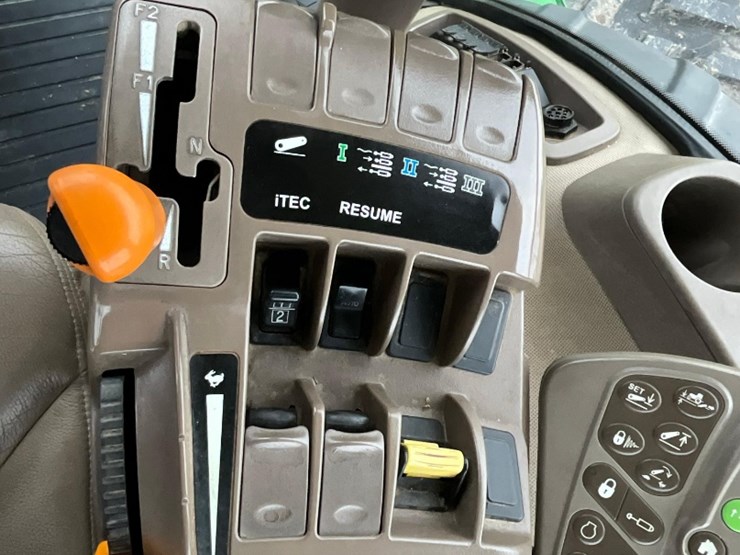 2010-john-deere-8345rt-image-47