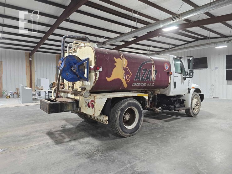 2009-international-durastar-4300-image-3