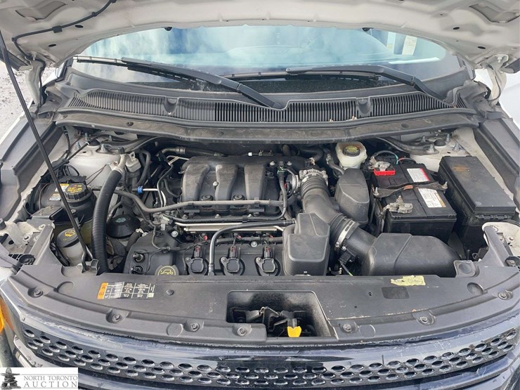 2014-ford-explorer-image-11