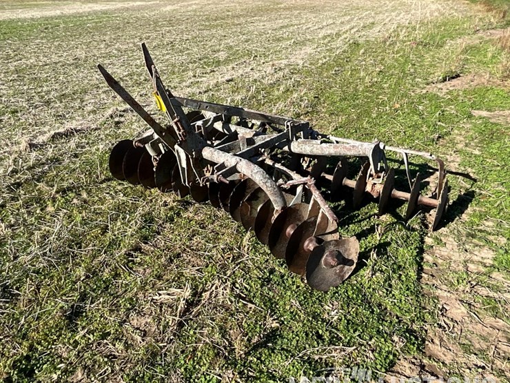 8ft.-3pt.-disc-image-1