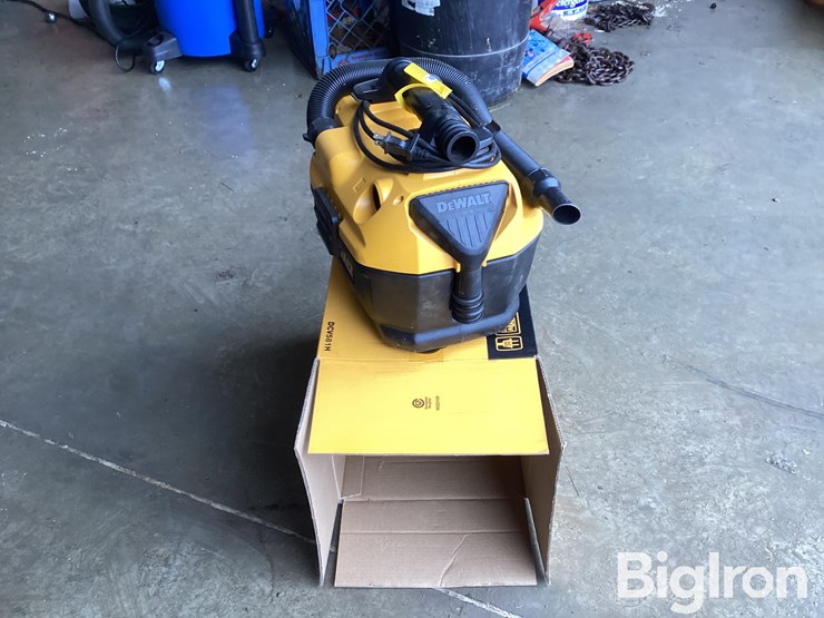 dewalt-cordless/corded-wet-dry-hepa-vac-image-4