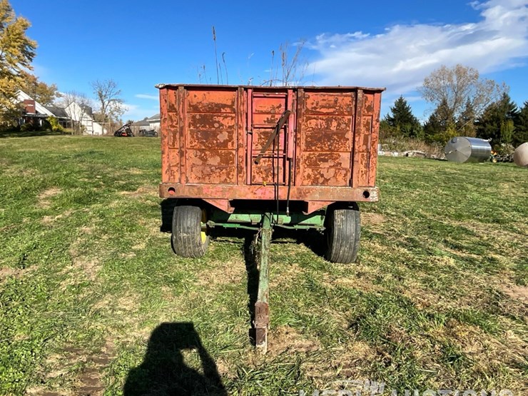 metal-barge-box-on-john-deere-running-gear-image-8