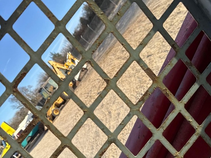 2016-takeuchi-tl8-image-16