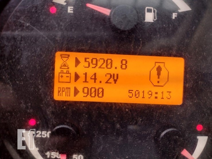 2015-caterpillar-tl1055c-image-6