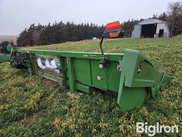 2022-john-deere-c8r-image-5