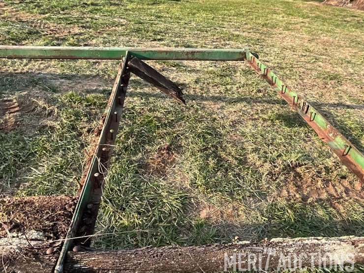 john-deere-implement-trailer-image-23