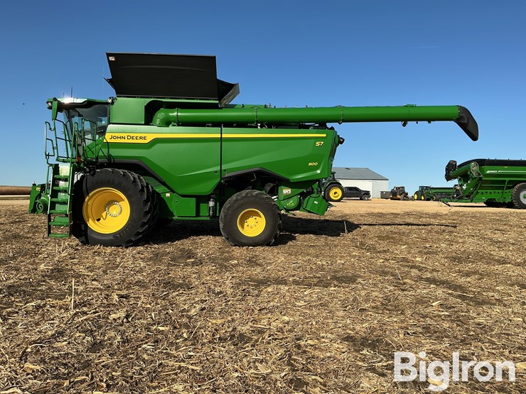 2025-john-deere-s7-800-image-8