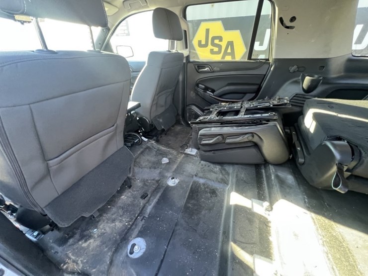 2018-chevrolet-tahoe-image-22