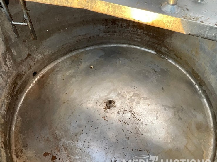 chester-jensen-company-500-stainless-steel-tank-image-12