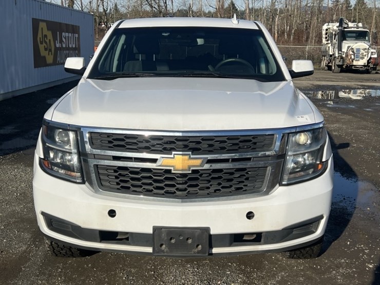 2018-chevrolet-tahoe-image-8