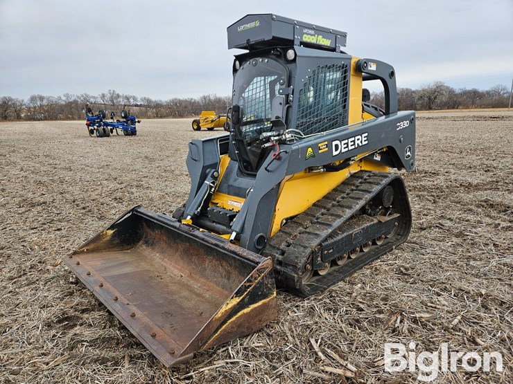 2012-deere-333d-image-1