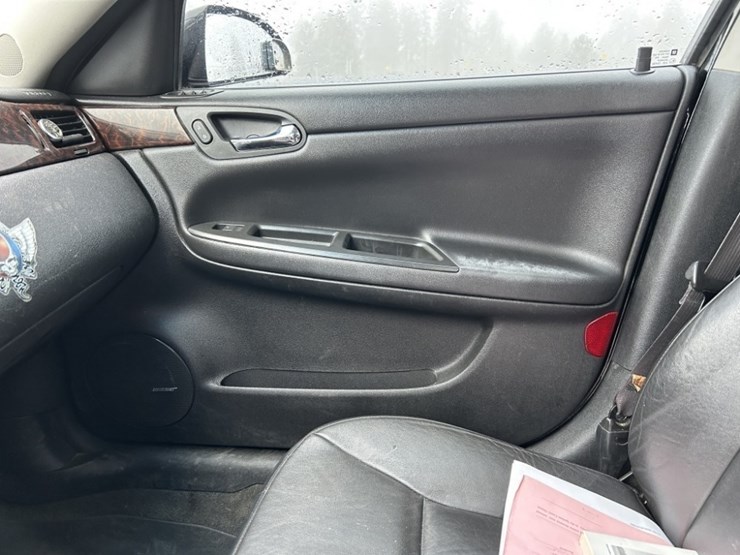 2013-chevrolet-impala-ltz-sedan-image-13