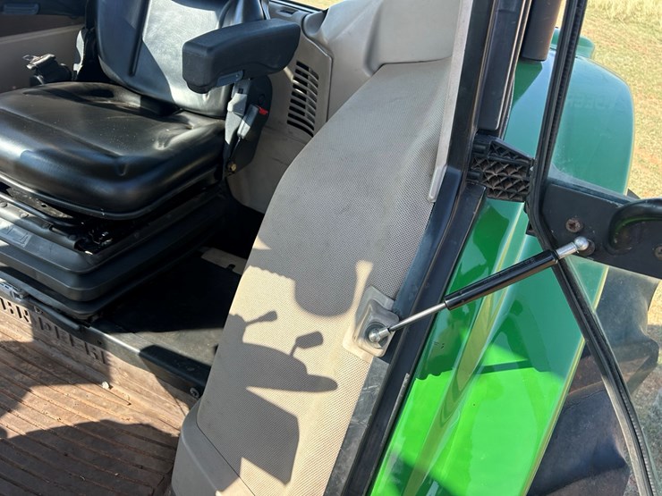 2006-john-deere-7320-image-24