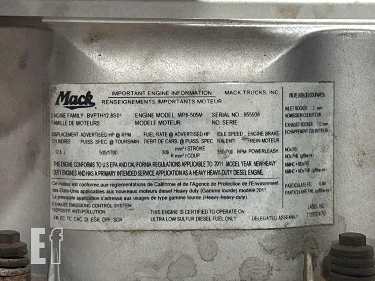 2012-mack-granite-gu713-image-28