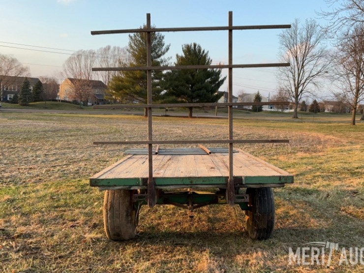 14ft.-hay-rack-on-john-deere-running-gear-image-4