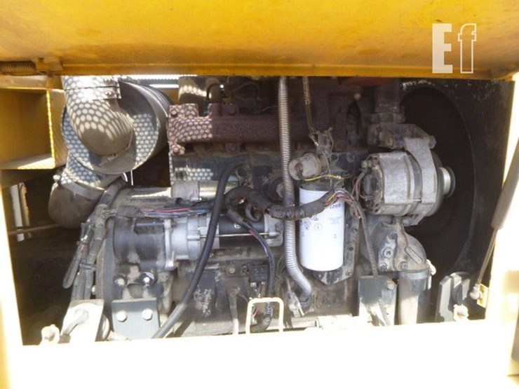 2004-volvo-g86-image-24