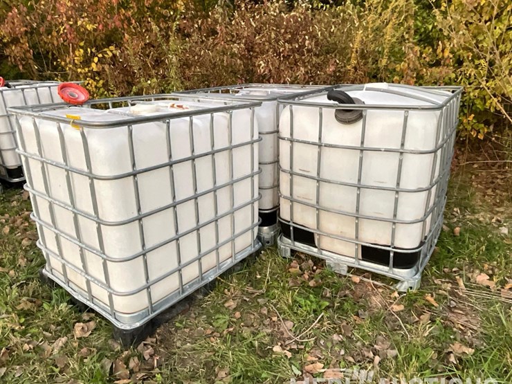 (3)-250-gallon-poly-totes-image-2