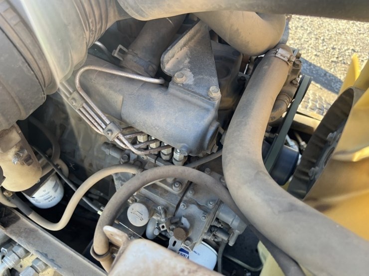 2011-toro-groundsmaster-4000d-4wd-rotary-mower-image-12